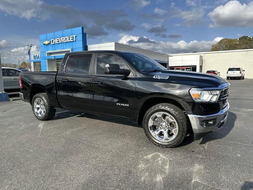 Diamond Black Crystal Pearlcoat 2021 RAM 1500 Big Horn/Lone Star