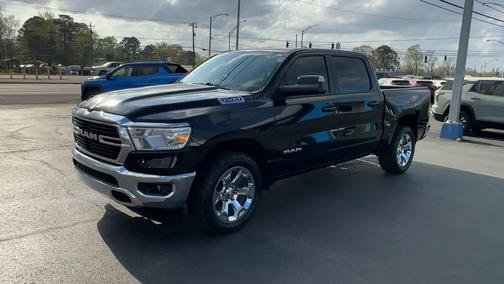 Diamond Black Crystal Pearlcoat 2021 RAM 1500 Big Horn/Lone Star