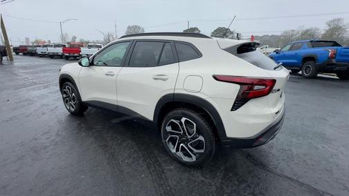 Tan 2026 Chevrolet Trax 2RS