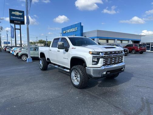 Iridescent Pearl Tricoat 2022 Chevrolet Silverado 2500 LT