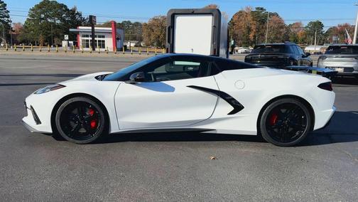 2026 Chevrolet Corvette Stingray w/2LT