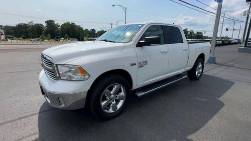 Bright White Clearcoat 2019 RAM 1500 Big Horn