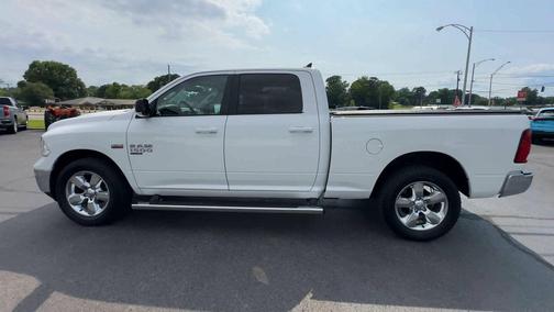 Bright White Clearcoat 2019 RAM 1500 Big Horn