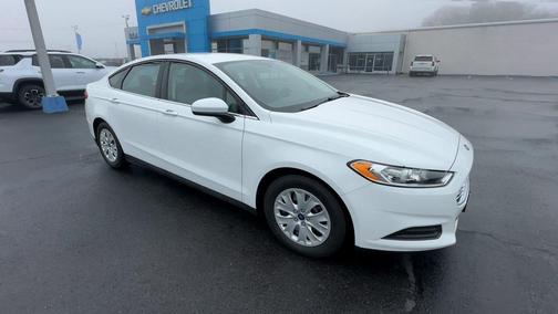 2013 Ford Fusion S