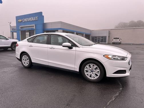 2013 Ford Fusion S