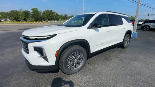 2025 Chevrolet Traverse LT