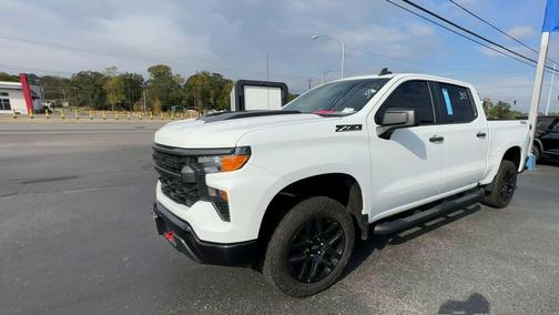 2023 Chevrolet Silverado 1500 Custom Trail Boss