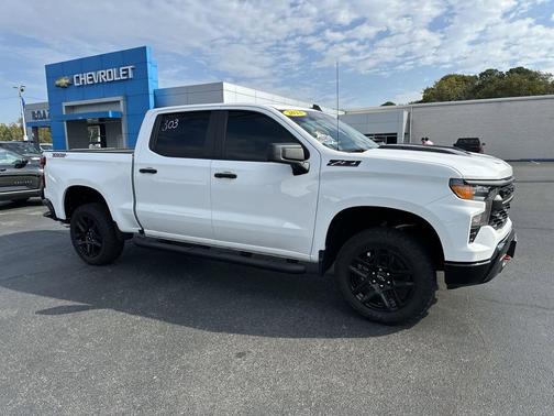 2023 Chevrolet Silverado 1500 Custom Trail Boss