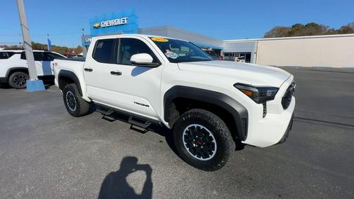 2024 Toyota Tacoma TRD Off Road