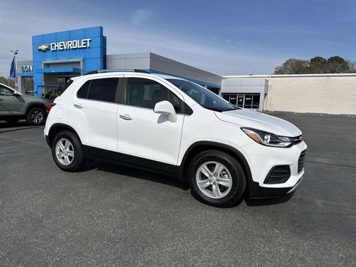 Summit White 2020 Chevrolet Trax LT