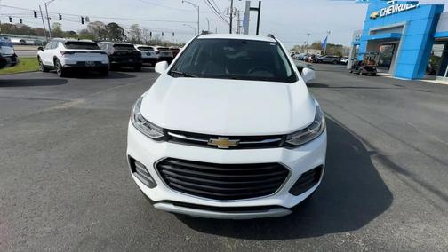 Summit White 2020 Chevrolet Trax LT