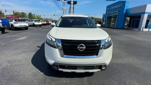Pearl White Tricoat 2023 Nissan Pathfinder SL 4WD