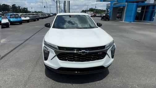 Summit White 2026 Chevrolet Trax FWD 1RS