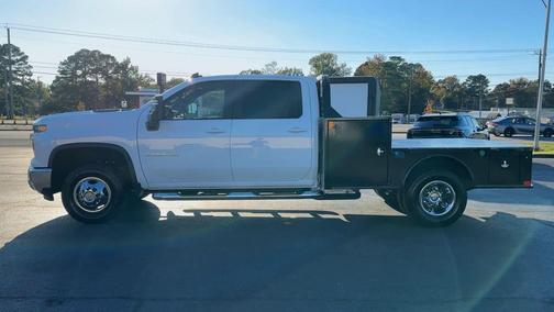 2026 Chevrolet Silverado 3500 LT