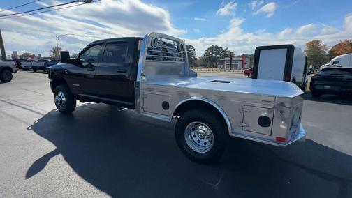 2024 RAM 3500 Laramie Crew Cab 4x4 8' Box