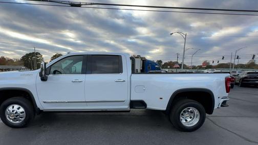 2026 Chevrolet Silverado 3500 High Country