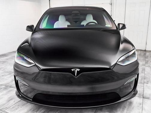 2023 Tesla Model X Plaid