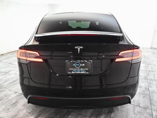 2022 Tesla Model X Base