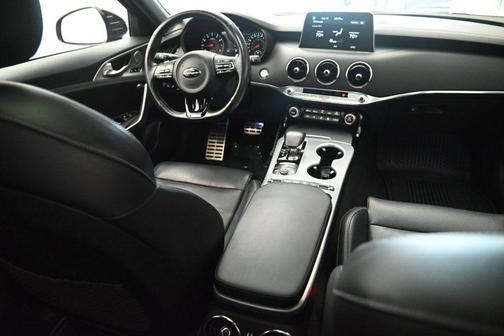 2019 Kia Stinger GT2