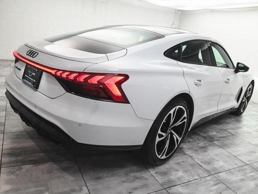 2023 Audi e-tron GT Premium Plus