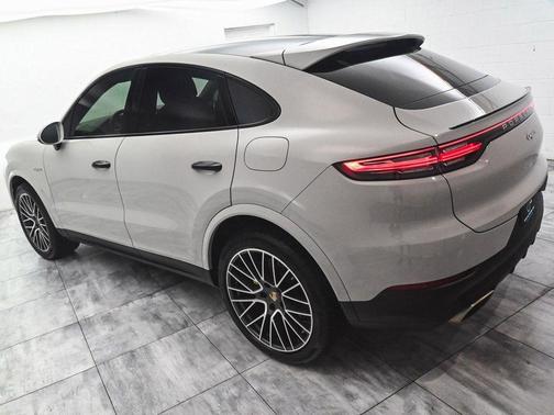 2021 Porsche Cayenne E-Hybrid Coupe Base