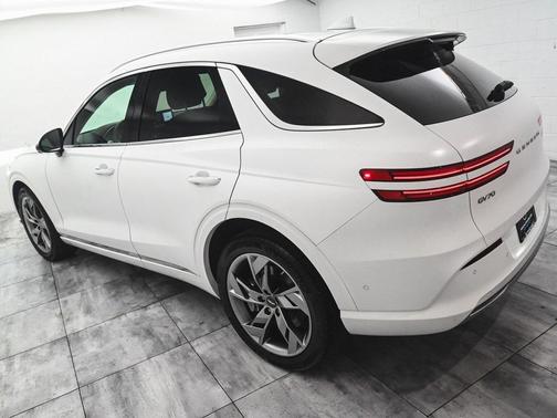 2024 Genesis Electrified GV70 Advanced