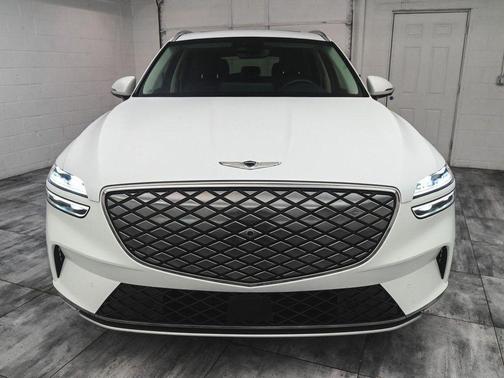 2024 Genesis Electrified GV70 Advanced