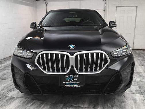 Carbon Black Metallic 2026 BMW X6 xDrive40i