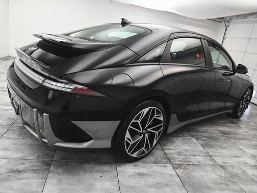 2024 Hyundai IONIQ 6 SEL