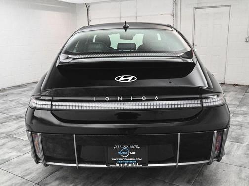 2024 Hyundai IONIQ 6 SEL