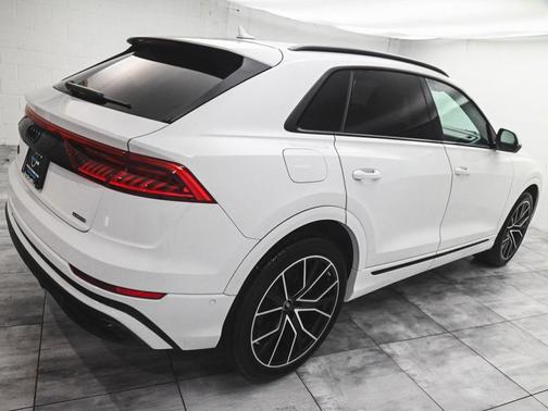 2022 Audi Q8 55 Prestige