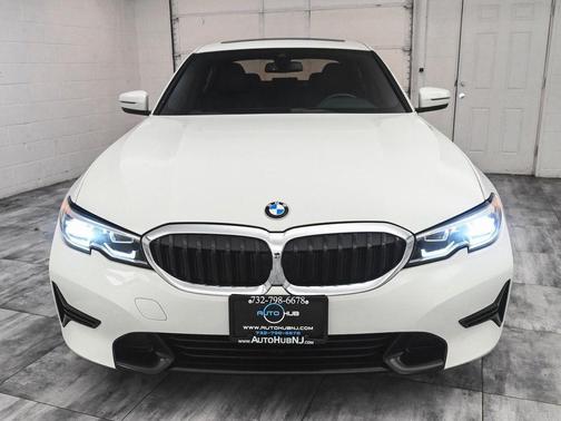 2022 BMW 330 i xDrive