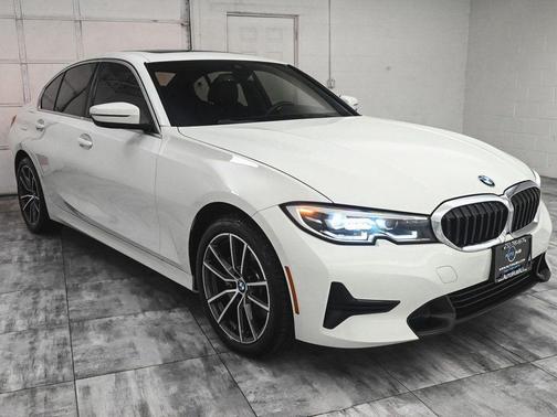 2022 BMW 330 i xDrive