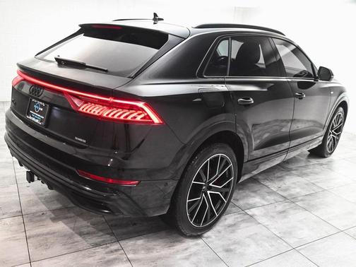 2023 Audi Q8 55 Premium Plus