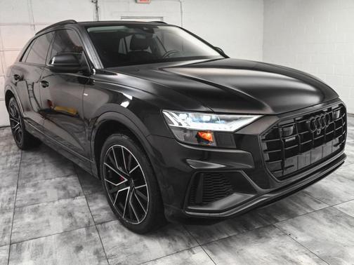 2023 Audi Q8 55 Premium Plus