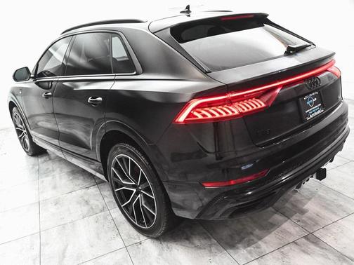 2023 Audi Q8 55 Premium Plus