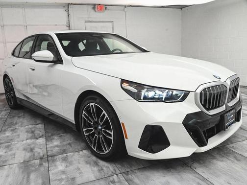 2025 BMW 530 i xDrive