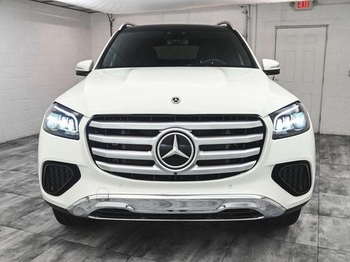2025 Mercedes-Benz GLS 450 4MATIC