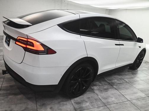 2017 Tesla Model X 75D