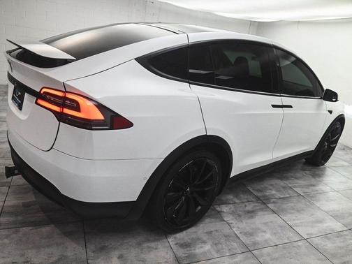 2017 Tesla Model X 75D