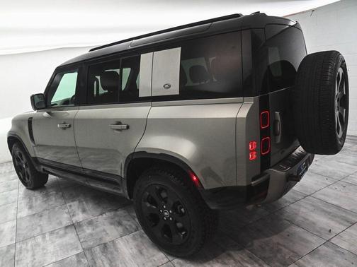 2023 Land Rover Defender 110 X-Dynamic SE