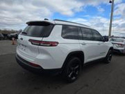 2022 Jeep Grand Cherokee L Laredo