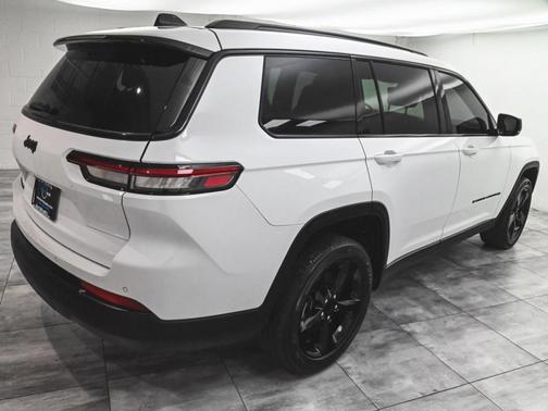 2022 Jeep Grand Cherokee L Laredo