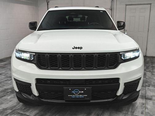 2022 Jeep Grand Cherokee L Laredo