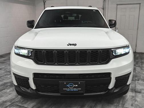 2022 Jeep Grand Cherokee L Laredo