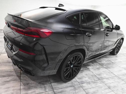 2023 BMW X6 M50i