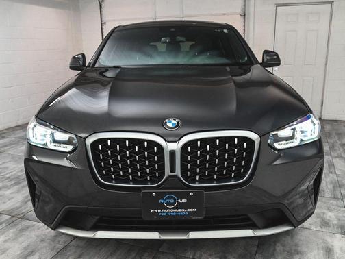 2022 BMW X4 xDrive30i