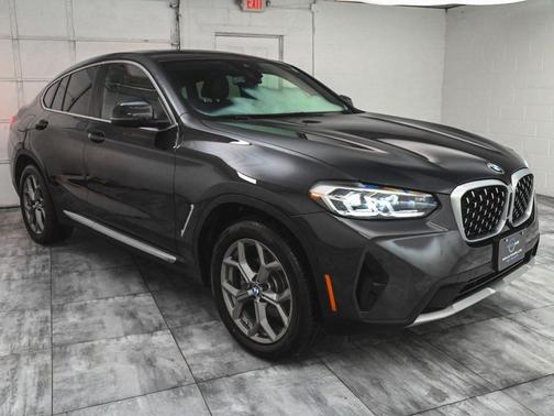 2022 BMW X4 xDrive30i