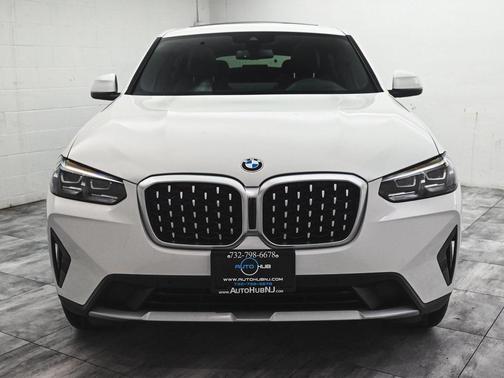 2025 BMW X4 xDrive30i