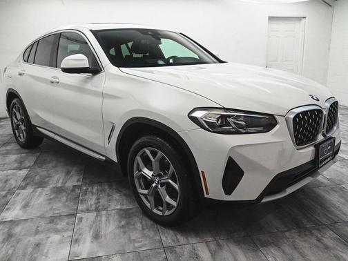 2025 BMW X4 xDrive30i